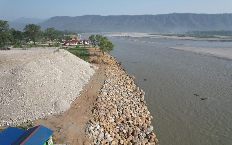 एक अर्ब तीन करोड भुक्तानी नहुँदा नारायणी तटबन्धमा समस्या