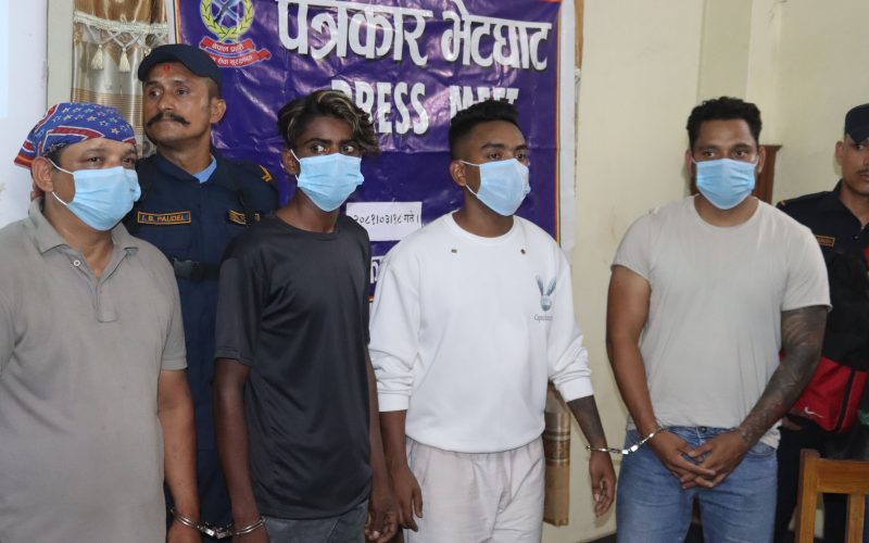 सुनचाँदी पसल लुटपाट प्रकरण : सञ्चालककै याेजनामा चाेरी, पाँच जना पक्राउ
