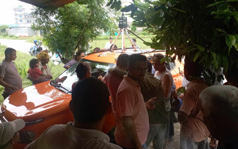 रेलमार्गको सर्भे गर्न आएको टोली स्थानीयको नियन्त्रणमा  