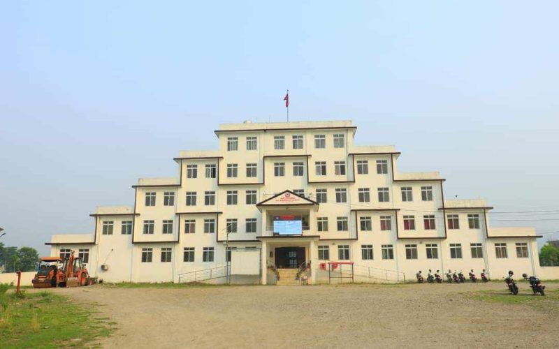 राप्तीकाे मेयर र उपमेयरको कार्यकक्षकाे ताला खुल्याे