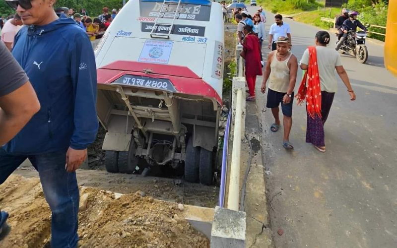 मुग्लिङ–पोखरा सडक विस्तारमा ढिलाइ, काम सक्न कम्तीमा डेढ वर्ष लाग्ने