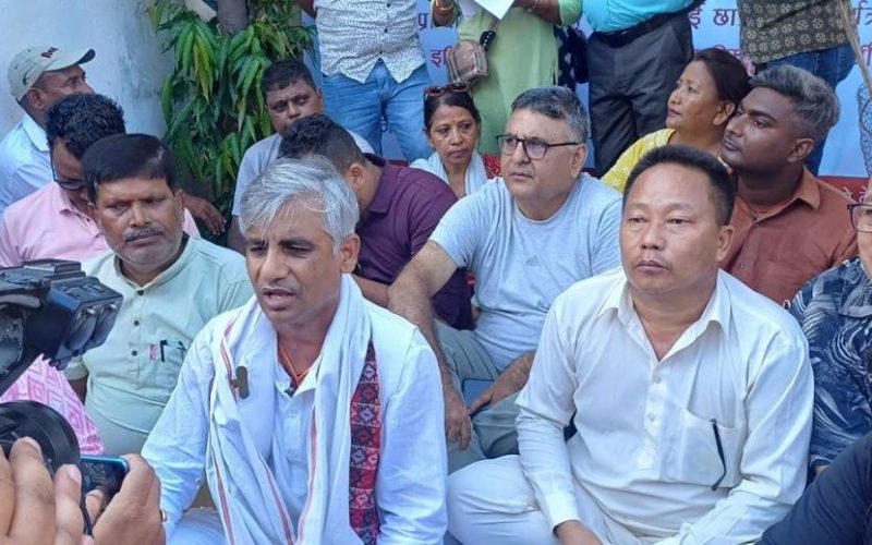 पूर्वमुख्यमन्त्री कार्कीले सुरु गरे आमरण अनशन