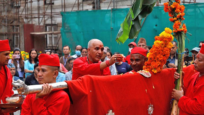 बडादशैँको सातौं दिन,आज घरघरमा फूलपाती भित्र्याइँदै