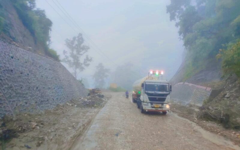 नवलपरासीमा निरन्तर वर्षाः नारायणगढ-बुटवल सडक सञ्चालनमै
