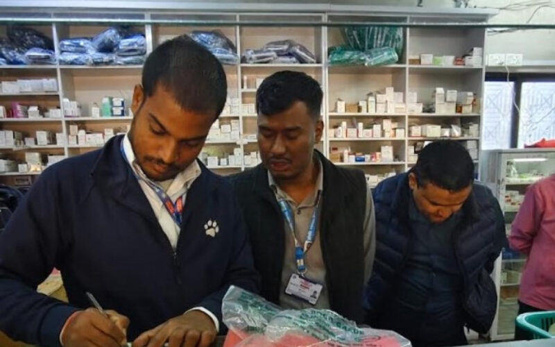 चितवनका २० आ‍ैषधि पसलमा अनुगमन, एउटा बन्द गरियो