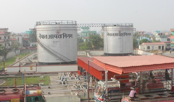 धनगढीस्थित इन्धन डिपो स्थानान्तरण प्रक्रिया अघि बढाउन माग