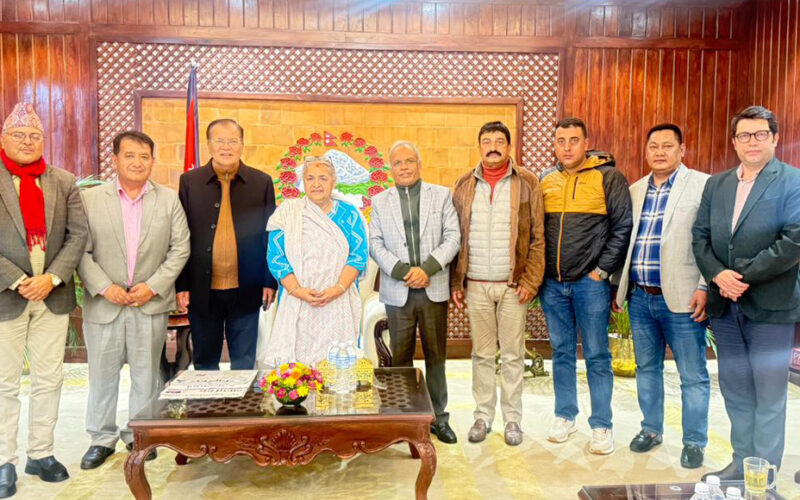 प्रधानमन्त्री कार्कीसँग कांग्रेसका युवा नेताहरुको भेट
