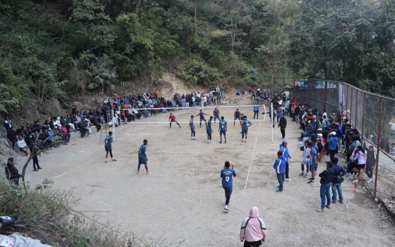 मङ्गलाघाटमा पाखो सम्याएर खेलमैदान निर्माण