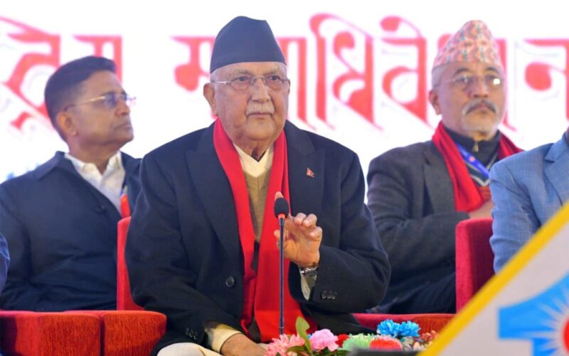 नेता-कार्यकर्तालाई ओलीको निर्देशन-आर्मीले मार्च गरेजस्तो ताल मिलाएर हिँड्नू