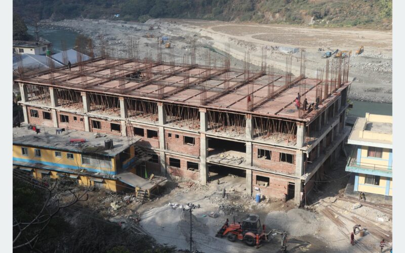 दार्चुलामा ५० शय्याको अस्पताल भवन निर्माणमा ढिलाइ