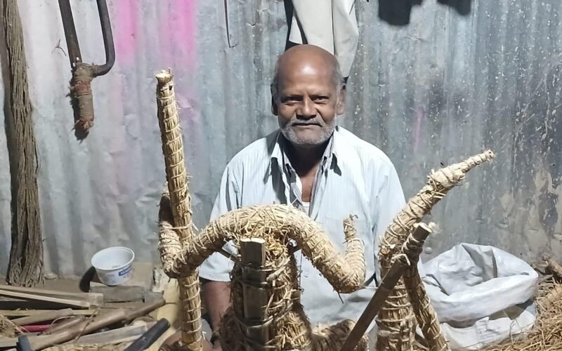 दिनेशकुमार मेहेतो भन्छन्: भगवान् बेचेरै परिवार पालेँ, पाप हो या पुण्य थाहा छैन’