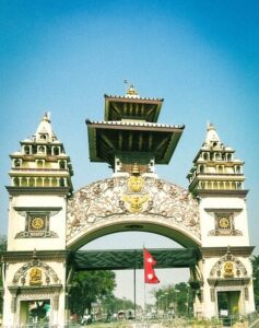 शिक्षण अस्पताल पुगेर सञ्चारमन्त्री खरेलले भेटे जेनजी आन्दोलनका घाइते