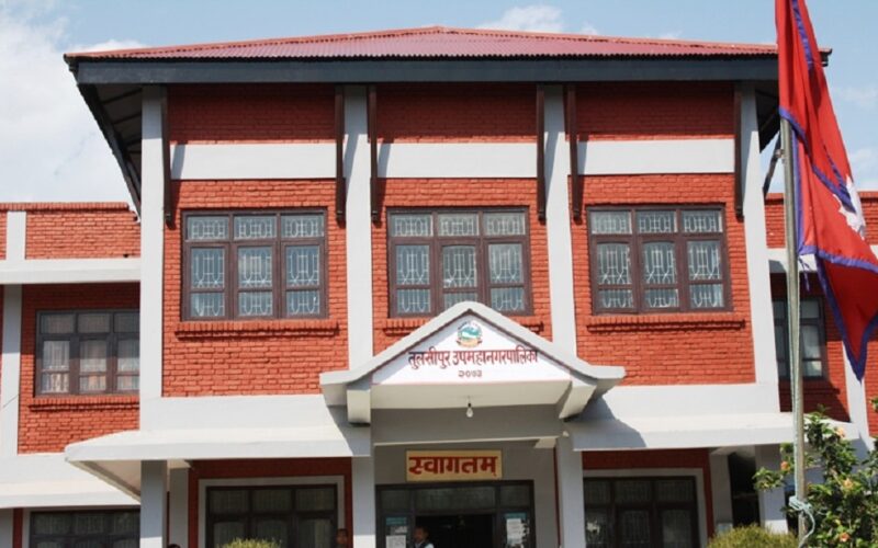 अग्निपीडित परिवारलाई रु दुई लाख सहयोग