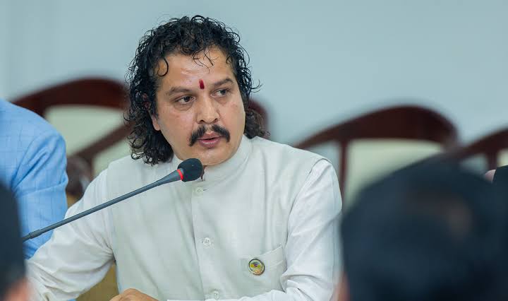 सांसद ढकालद्वारा चितवन–१ का विकास आयोजनाको स्थलगत अनुगमन
