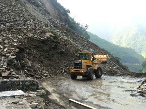 कृष्णभिरमा सडक अवरुद्ध भएपछि भरतपुर–काठमाडौं हवाई उडान दोब्बर, दैनिक ११ वटासम्म उडान