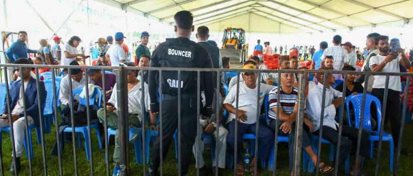 mahadibesan crowd